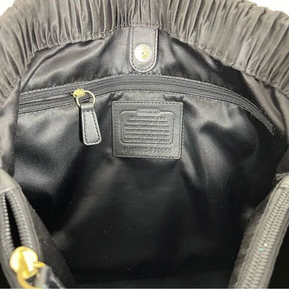 Coach Ashley Carryall Black Pleated Tote Bag Gold Hardware & Patent Leather - Picture 7 of 8